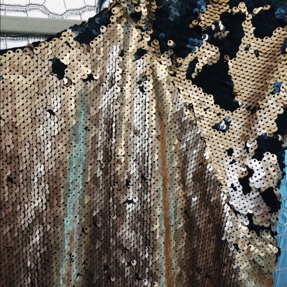 AX Paris Gold Black Sequin Cap Sleeve Midi Dress - Picture 5 of 7